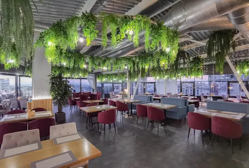 SKY8 Terrace&Grill