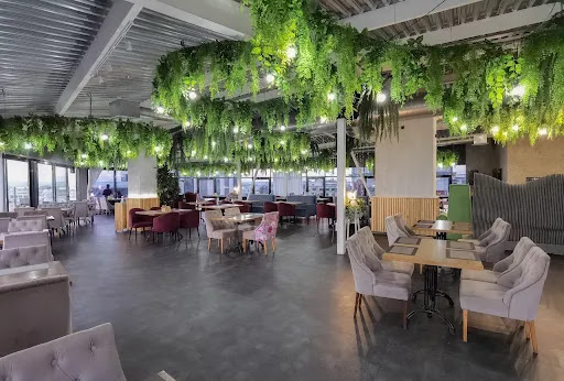 SKY8 Terrace&Grill