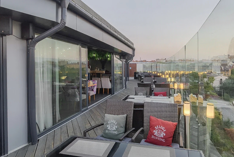 SKY8 Terrace&Grill
